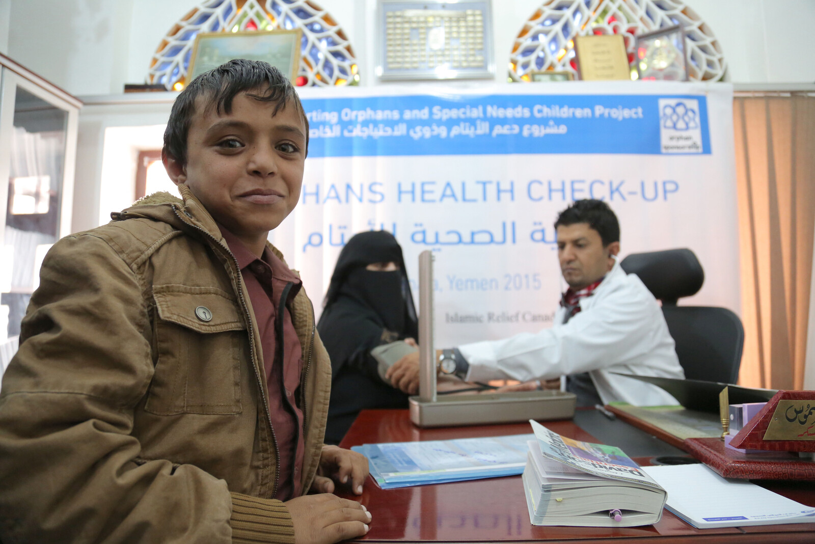 Vor allem Kinder, die ihre Eltern verloren haben, können nie zum Arzt gehen. Islamic Relief sorgt für deren grundlegende medizinische Versorgung.