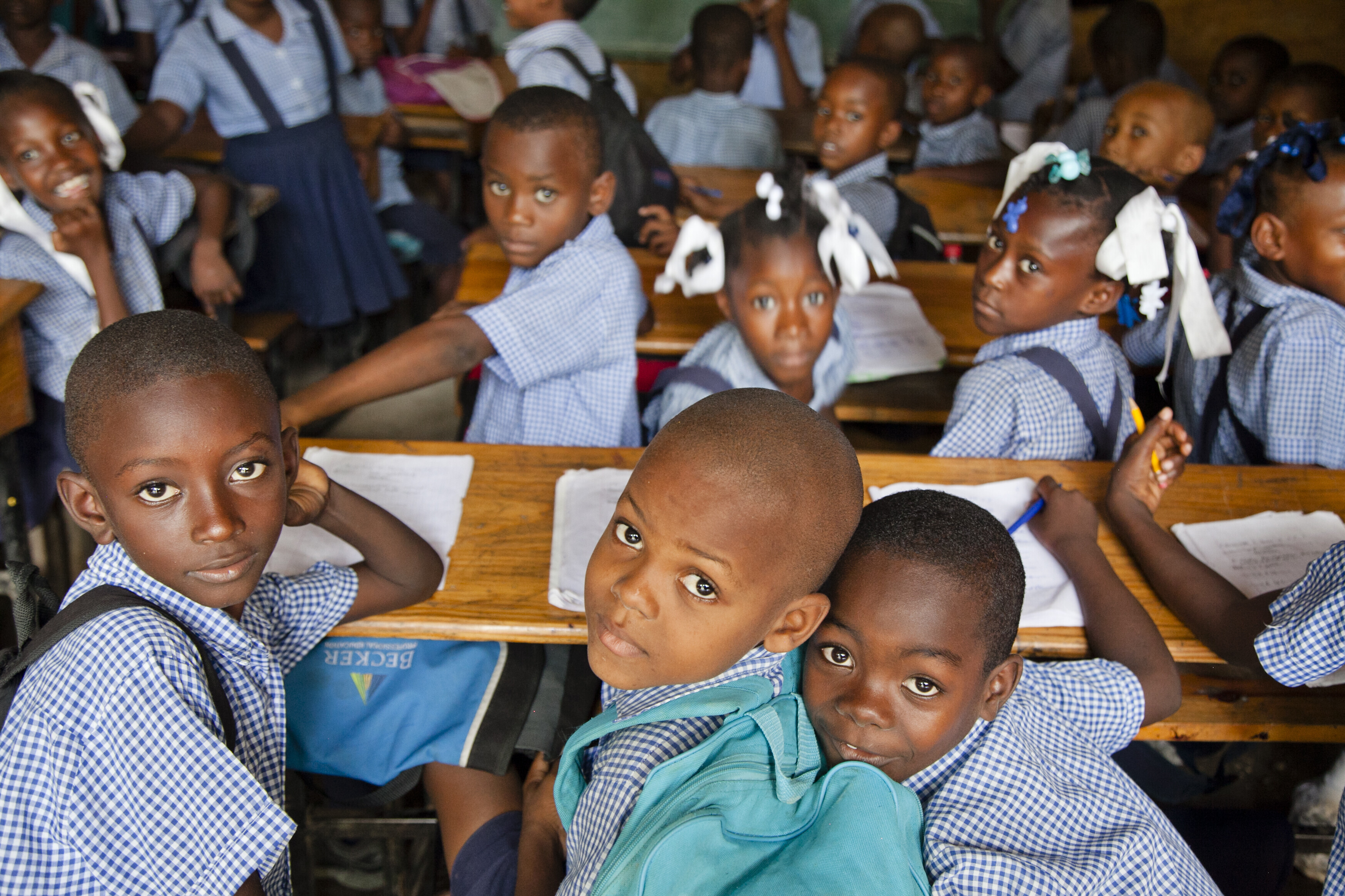 Kinder beim Schulbesuch in Haiti Kinder beim Schulbesuch in Haiti