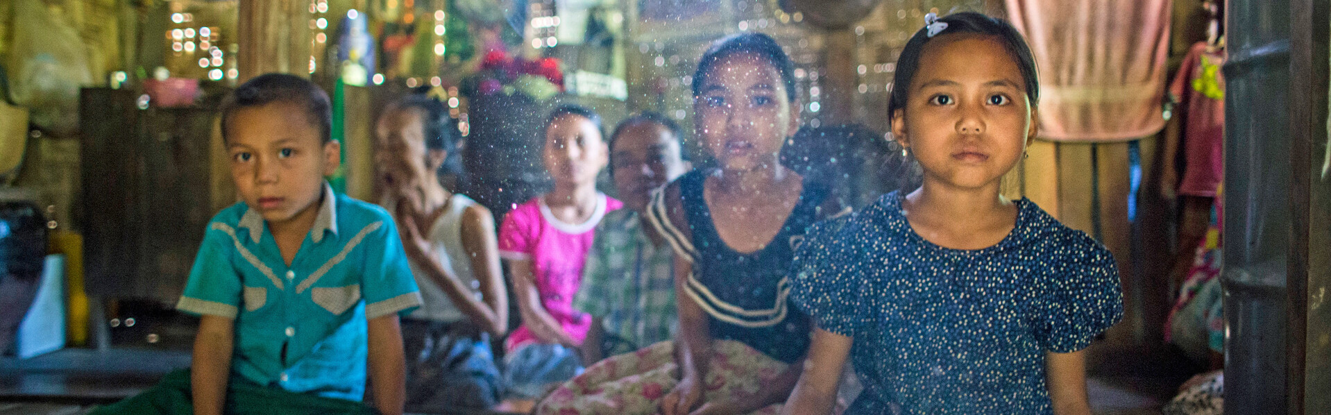 Kinder sind der Gewalt in Myanmar hilflos ausgesetzt
