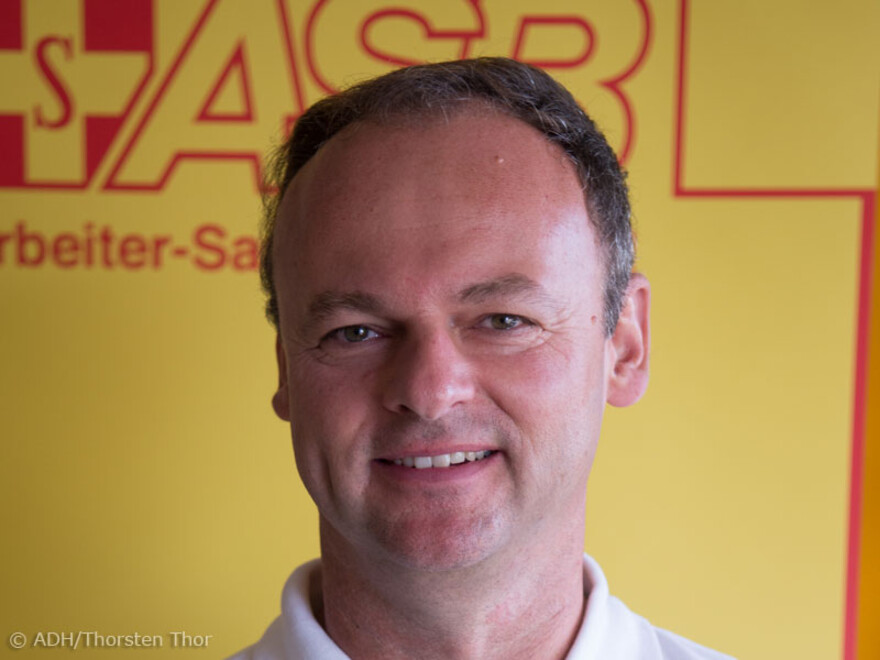 035-bs-hochwasser-okt-35 Dirk Biereige, der Hochwasser Koordinator des ASB berichtet