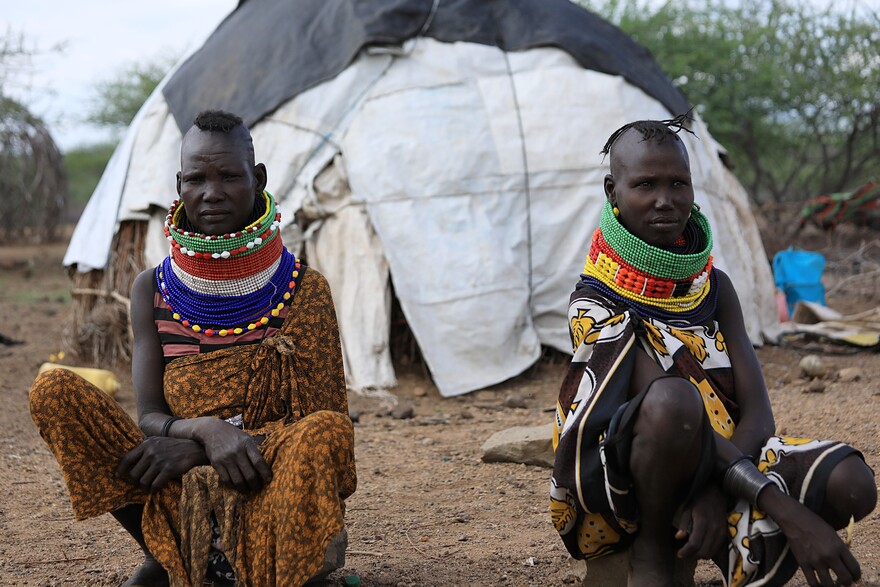 Turkana-Nomaden sind die gastgebende Bevölkerung. Sie sind oft ärmer als die Flüchtlinge. Turkana-Nomaden sind die gastgebende Bevölkerung. Sie sind oft ärmer als die Flüchtlinge.