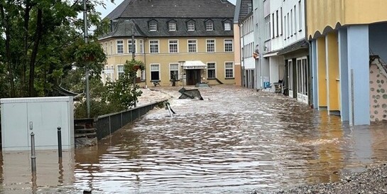 Eine überflutete Stadt in Nordrhein-Westfalen