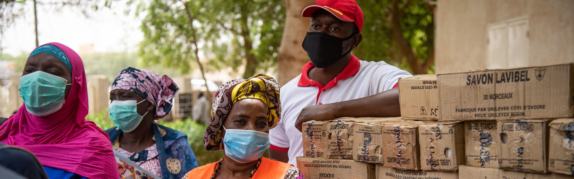 Helfer:innen einer Hilfsorganisation während der Corona-Pandemie im Niger
