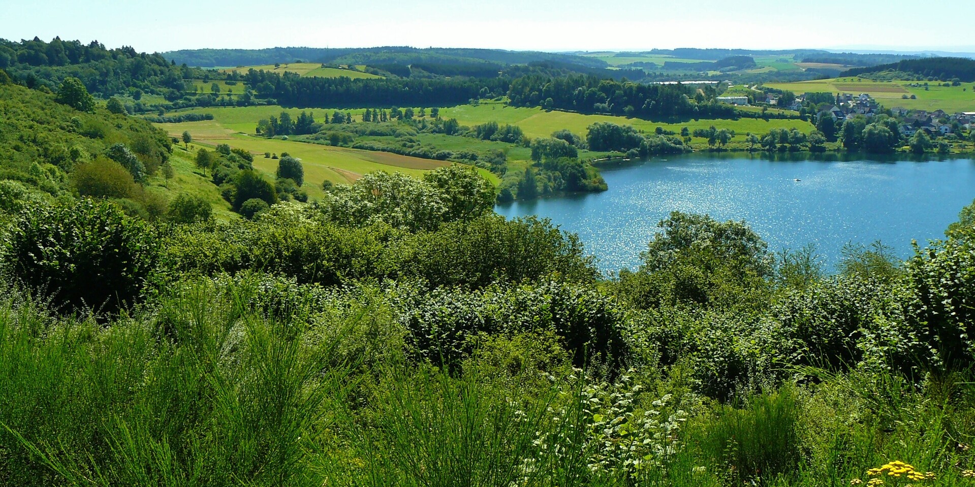 Die Eifel ist ein beliebtes Ausflugsziel – und aktives Vulkangebiet