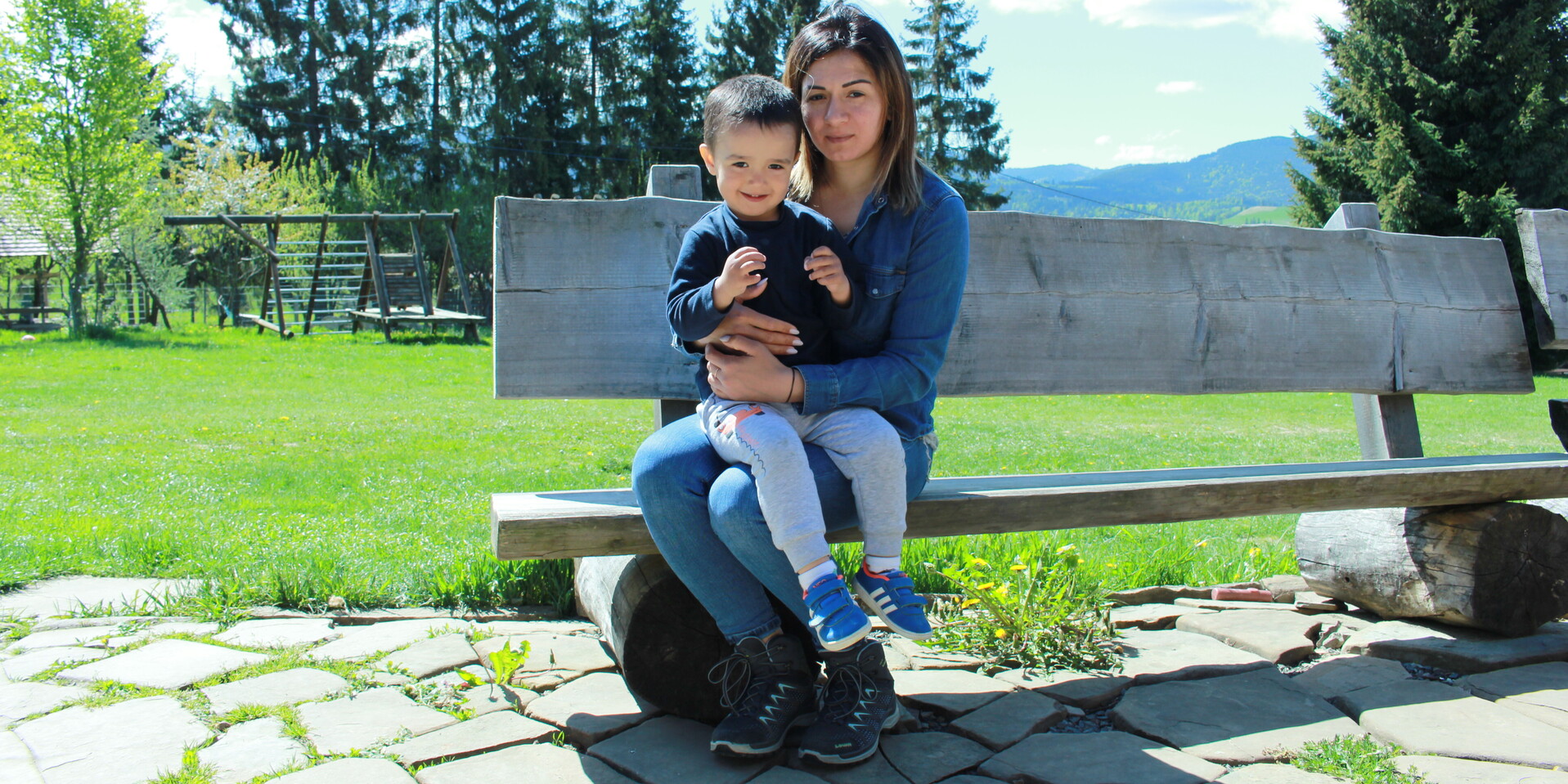 Lala Mamedova ist vor dem Krieg in der Ukraine nach Rumänien geflohen, um ihre Kinder in Sicherheit zu bringen