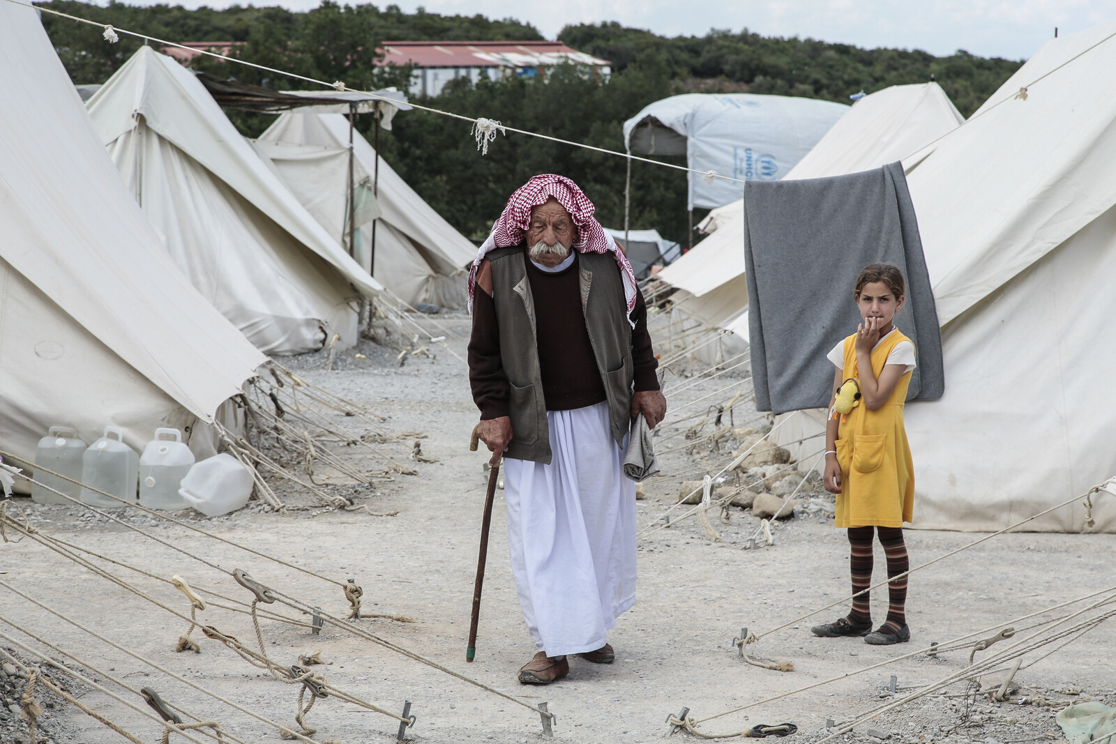 Ein Flüchtlingscamp in Griechenland – auch die Rechte von vertriebenen Menschen sind in der Allgemeinen Erklärung der Menschenrechte verankert Ein Flüchtlingscamp in Griechenland – auch die Rechte von vertriebenen Menschen sind in der Allgemeinen Erklärung der Menschenrechte verankert