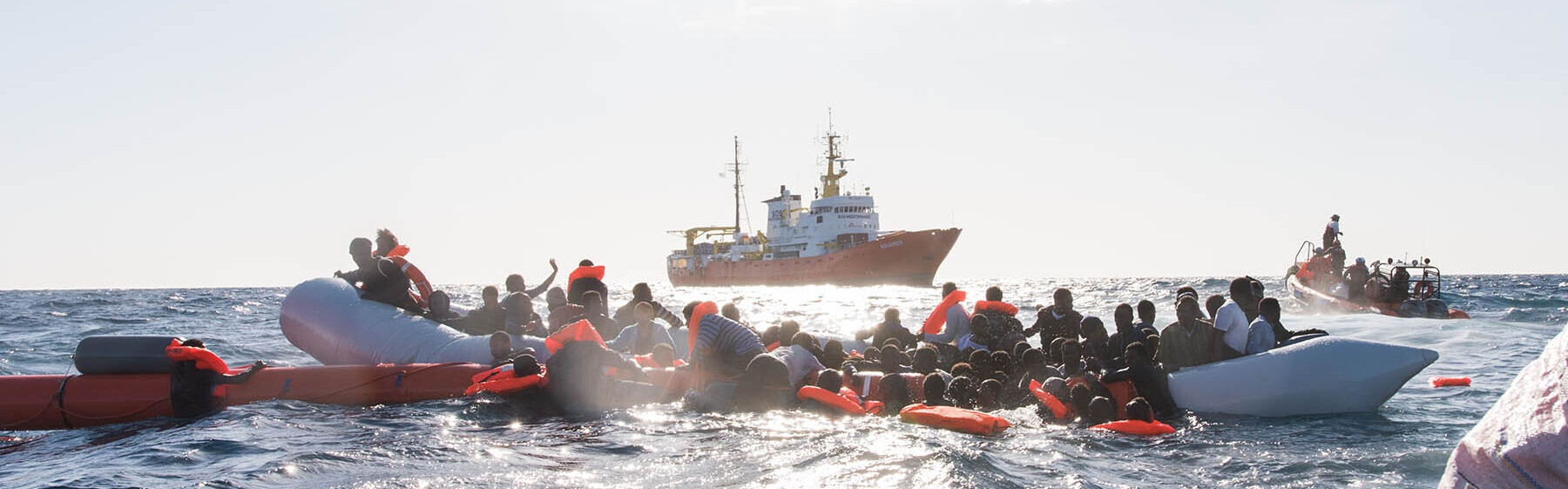 SOS Mediterranee rettet Flüchtlinge im Mittelmeer vor dem Ertrinken