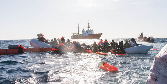 SOS Mediterranee rettet Flüchtlinge im Mittelmeer vor dem Ertrinken
