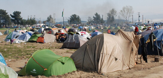 Im Flüchtlingslager Idomeni an der griechisch-mazedonischen Grenze spitzt sich die Lage weiter zu.