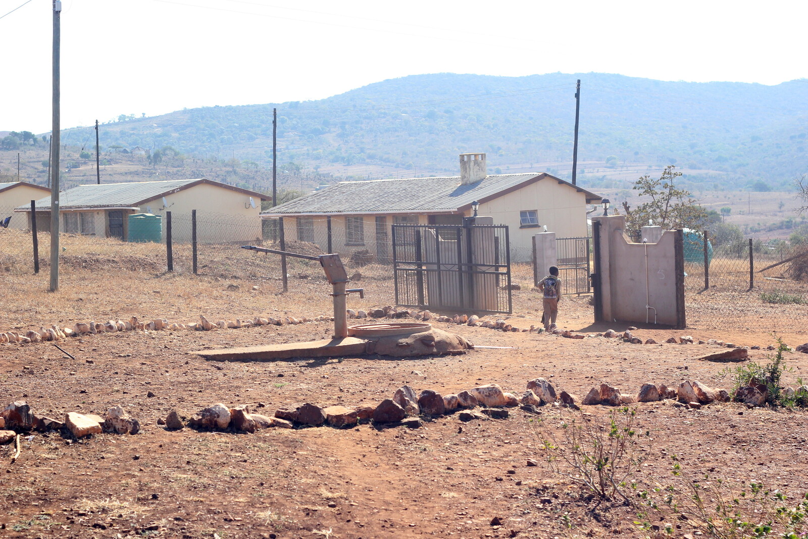 In Swasiland hat eine Wasserpumpe kein Wasser mehr. Afrika leidet unter den Auswirkungen von El Niño.