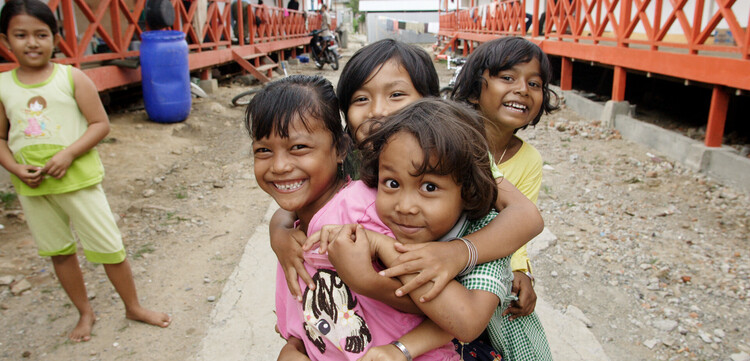 Kinder in Indonesien, einem Land in Asien