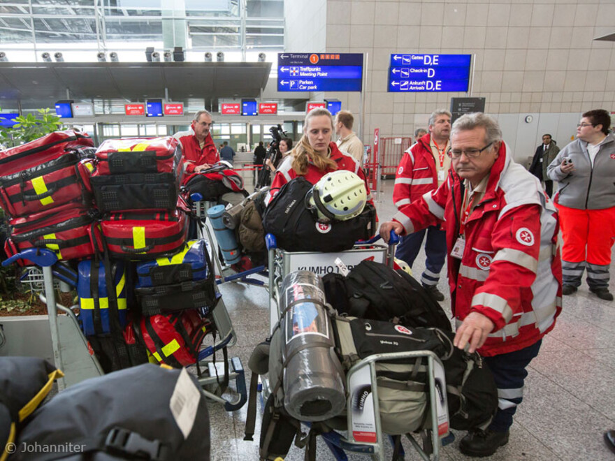 Mit auf die Reise gingen 10 Notfallrucksäcke mit medizinischem Verbrauchsmaterial