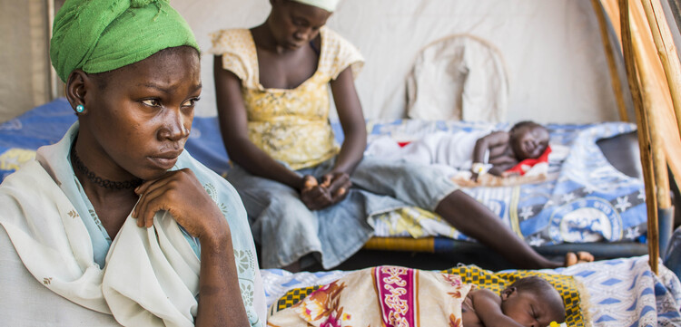In Kenia stehen Hilfsorganisationen jungen Mütter und ihren kleinen Kindern zur Seite In Kenia stehen Hilfsorganisationen jungen Mütter und ihren kleinen Kindern zur Seite