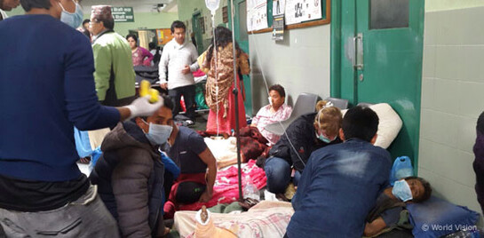 Nach dem verheerenden Erdbeben im Himalaya hat Handicap International einen Nothilfe-Einsatz ins Leben gerufen. Die Organisation, die seit 15 Jahren in Nepal aktiv ist, begann bereits kurz nach dem Beben am 25. April mit der Unterstützung.