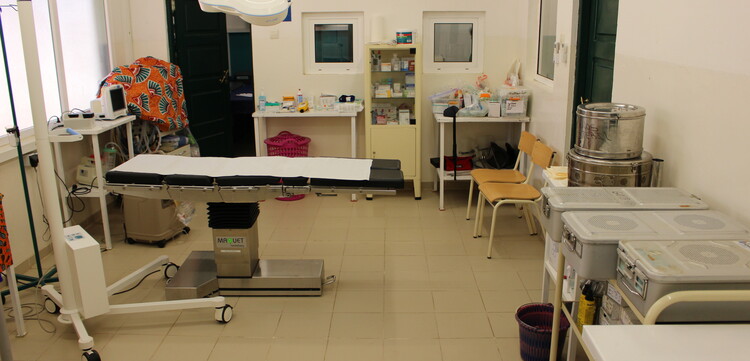 Operationssaal des Kinderkrankenhauses in Guinea-Bissau