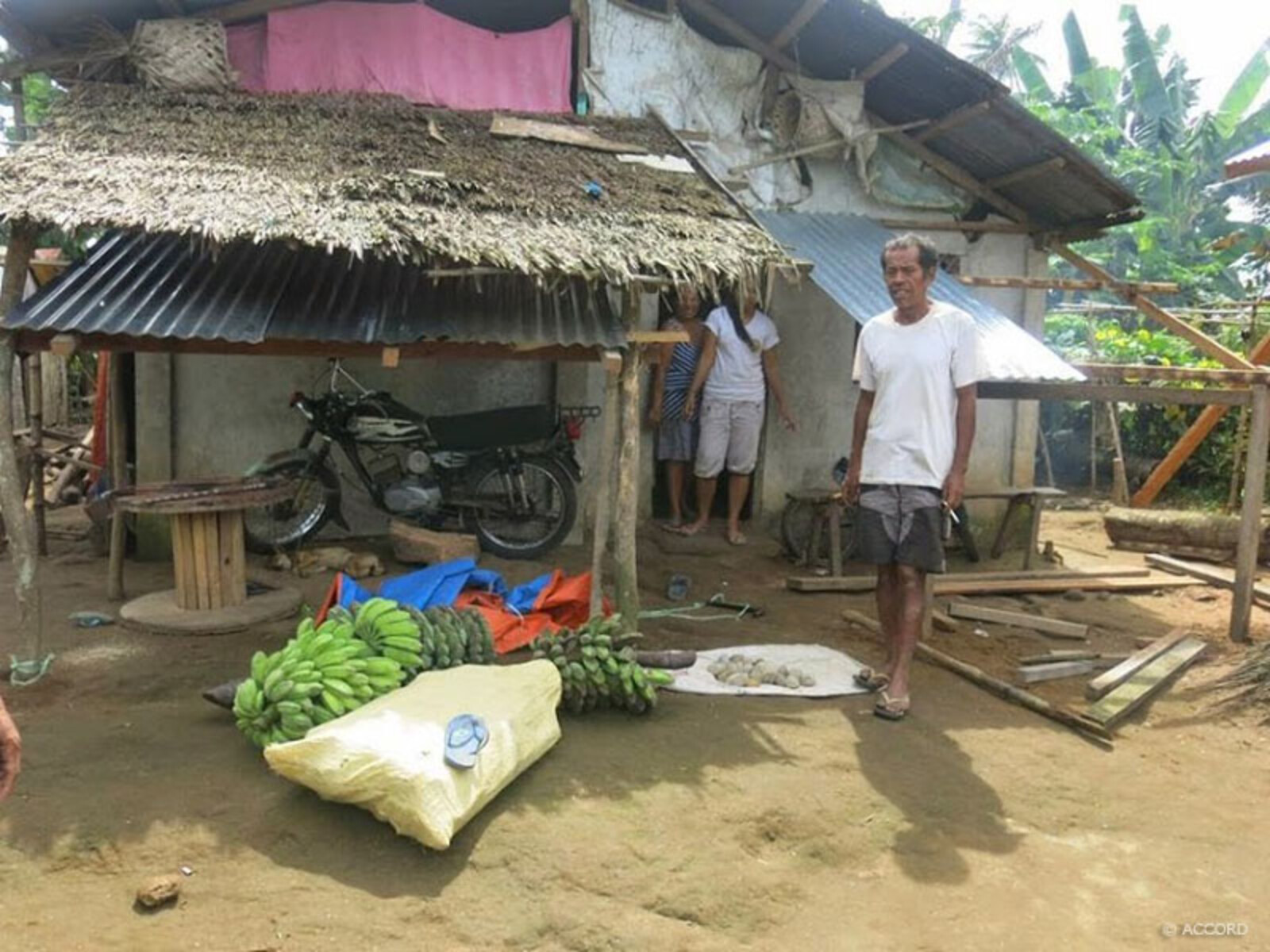 In Erinnerung an Taifun Haiyan bereiteten sich viele Menschen auch mit Vorräten auf den Sturm vor. Im letzten Jahr gab es aufgrund der zerstörten Infrastruktur große Versorgungsengpässe. Dies blieb nach Taifun Hagupit größtenteils aus.