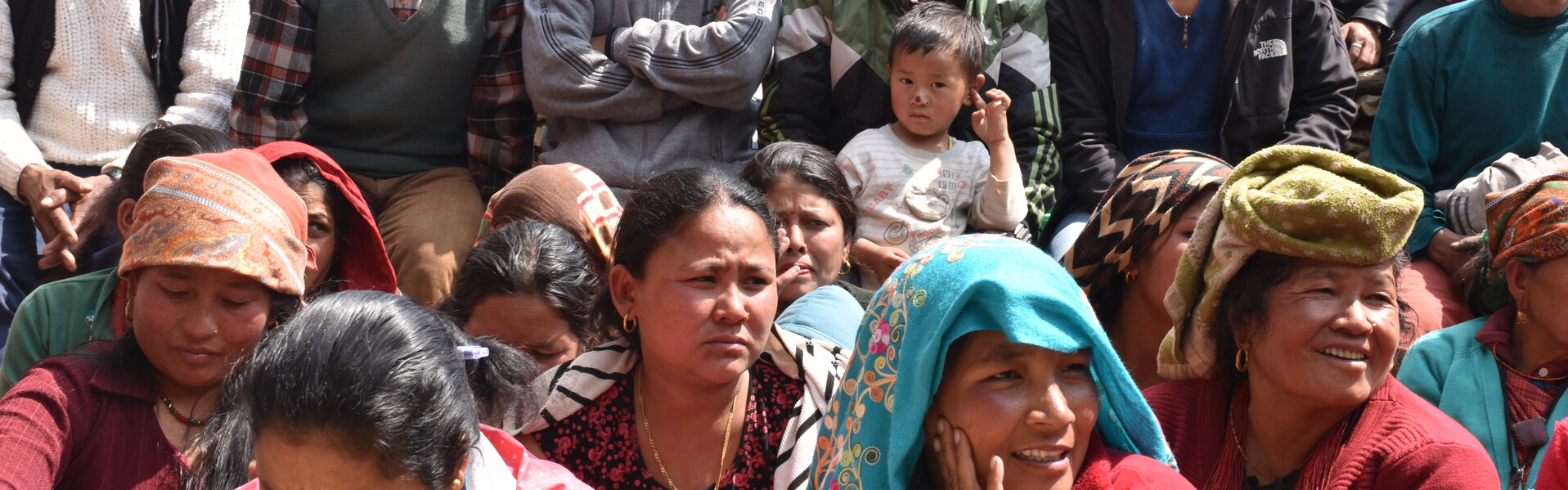 Dorfbewohner in Nepal nehmen an Schulung teil, um besser auf Katastrophen vorbereitet zu sein.