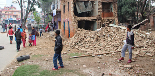 Schweres Erdbeben in Nepal / Zahl der Todesopfer steigt