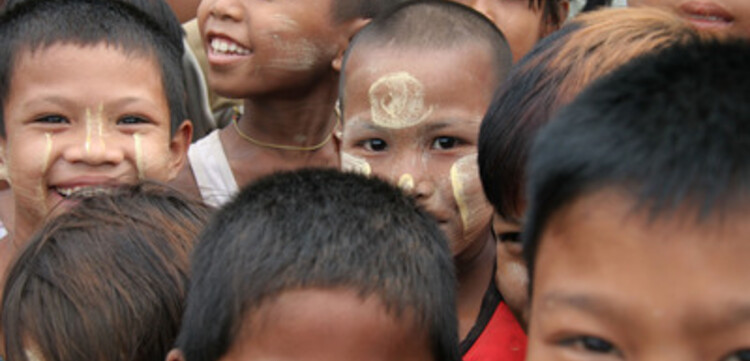 Zyklon in Birma: Kindergruppe