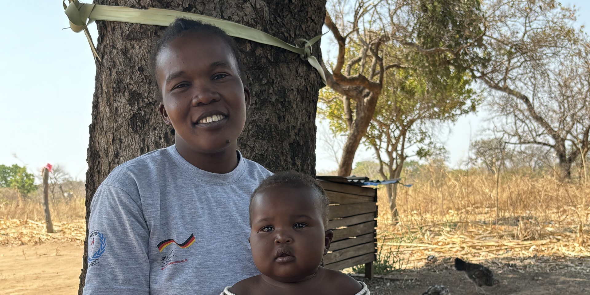 Christine mit einem kleinen Patienten im Südsudan