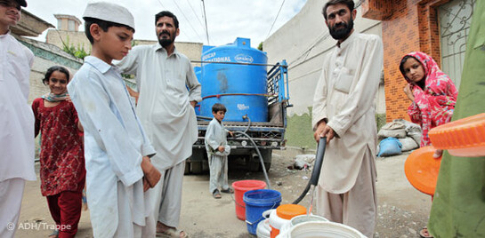 Flut Pakistan: Wasserverteilung