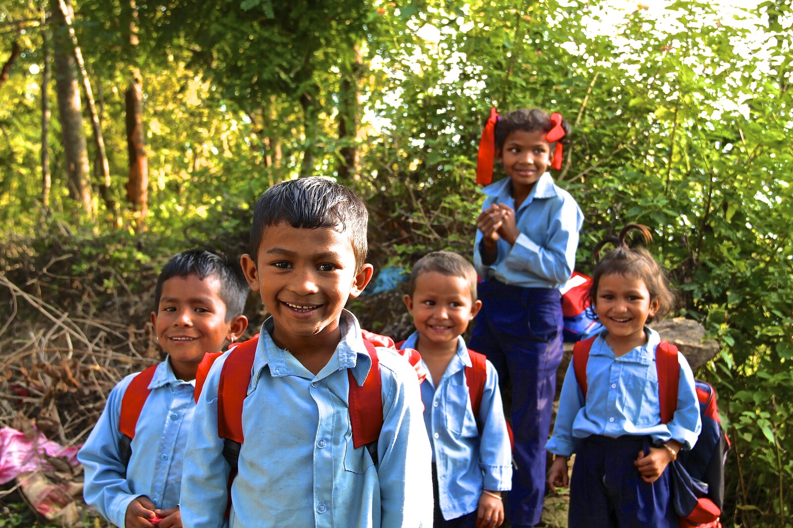 Erdbeben Nepal Schule Kinder
