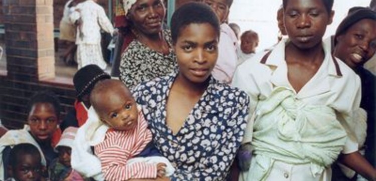Cholera Simbabwe: Wartende Patienten