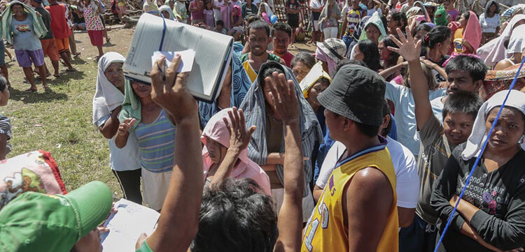 Abholung der Hilfspakete