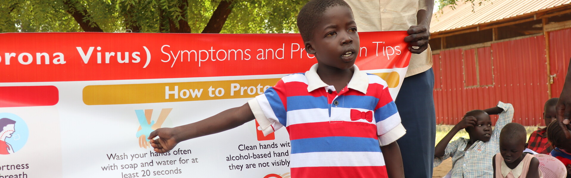 Corona-Prävention: Kinder im Südsudan lernen die Corona-Maßnahmen 