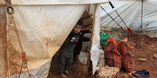 Kinder leben in den Flüchtlingslagern in Idlib unter prekären Zuständen