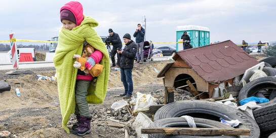 Ein Mädchen auf der Flucht vor dem Ukraine-Krieg
