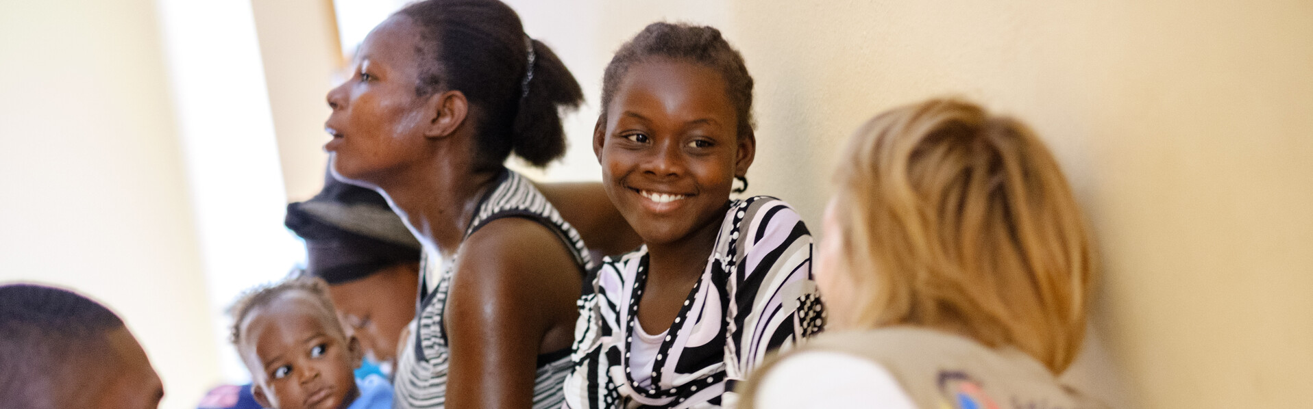 In einem Krankenhaus in Haiti sichern Helfer die Gesundheit von Frauen und Mädchen