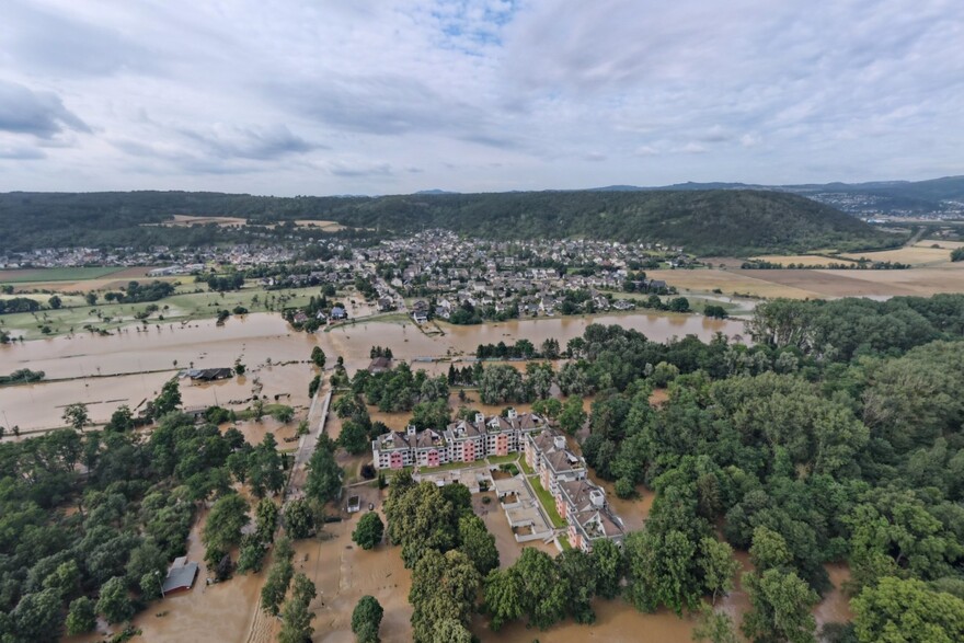 Drohnenaufnahme des Kurparks in Richtung Ortskern Bad Bodendorf