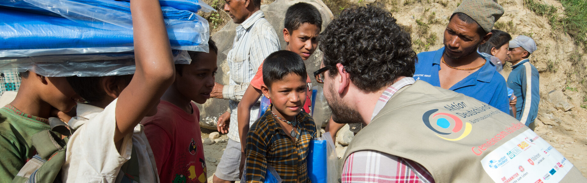 Die Hilfsorganisationen von Aktion Deutschland Hilft waren nach den Erdbeben für die Menschen in Nepal da und sind es bis heute.