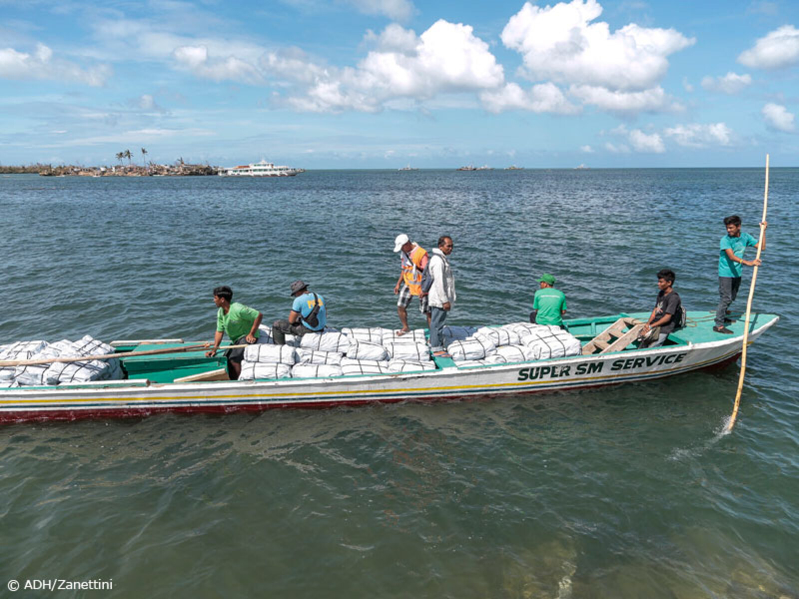 Gerade auf entlegenen, schwer zugänglichen Inseln brauchen die Betroffenen dringende Hilfe