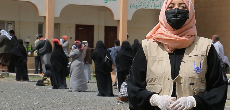 Die Allgemeinmedizinerin Dr. Tasneem unterstützt die Hilfsorganisation Islamic Relief im Jemen während der Corona-Pandemie Die Allgemeinmedizinerin Dr. Tasneem unterstützt die Hilfsorganisation Islamic Relief im Jemen während der Corona-Pandemie