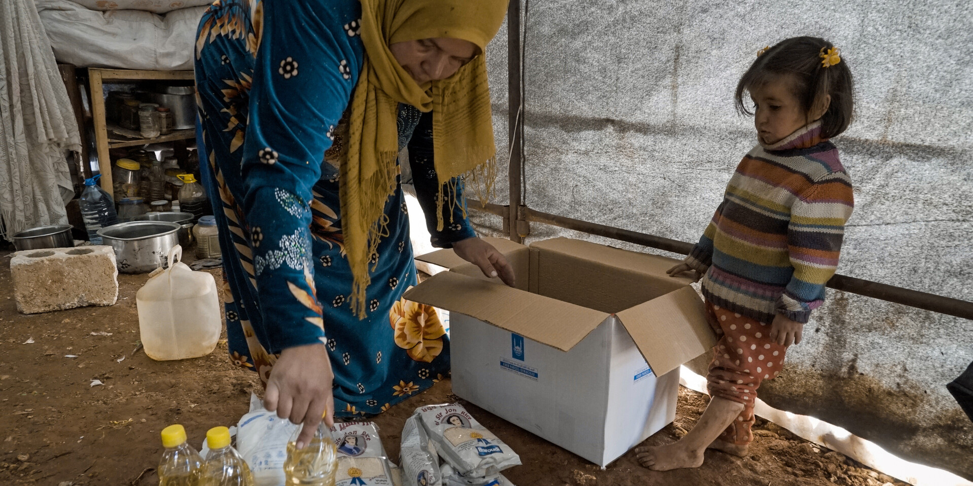 Frau und Kind in einem Flüchtlingscamp für Binnenvertriebene in Syrien (Symbolbild) Frau und Kind in einem Flüchtlingscamp für Binnenvertriebene in Syrien (Symbolbild)
