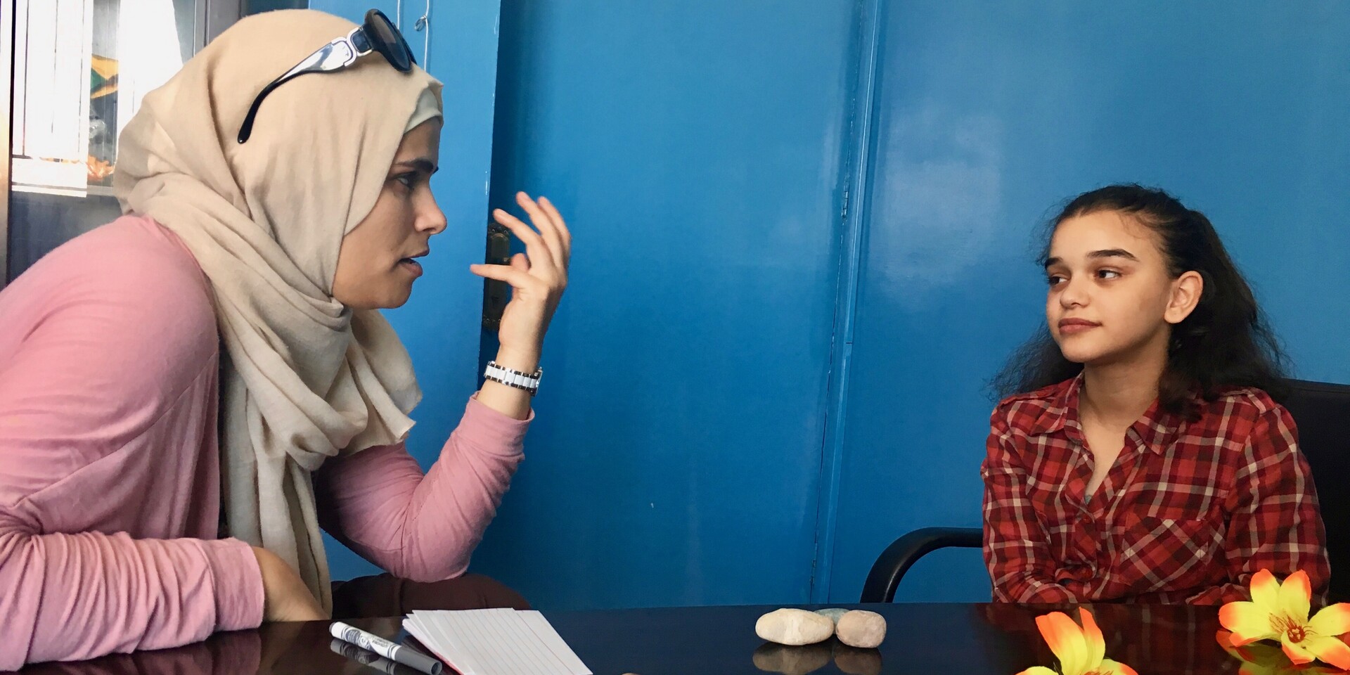 Eine Psychotherapeutin hilft traumatisierten Flüchtlingen in Jordanien Eine Psychotherapeutin hilft traumatisierten Flüchtlingen in Jordanien
