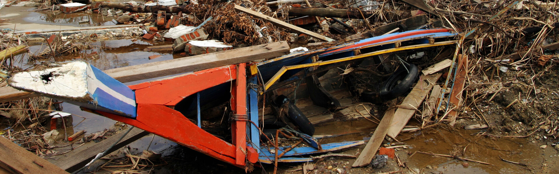 Zerstörung nach einem Tsunami in Banda Aceh