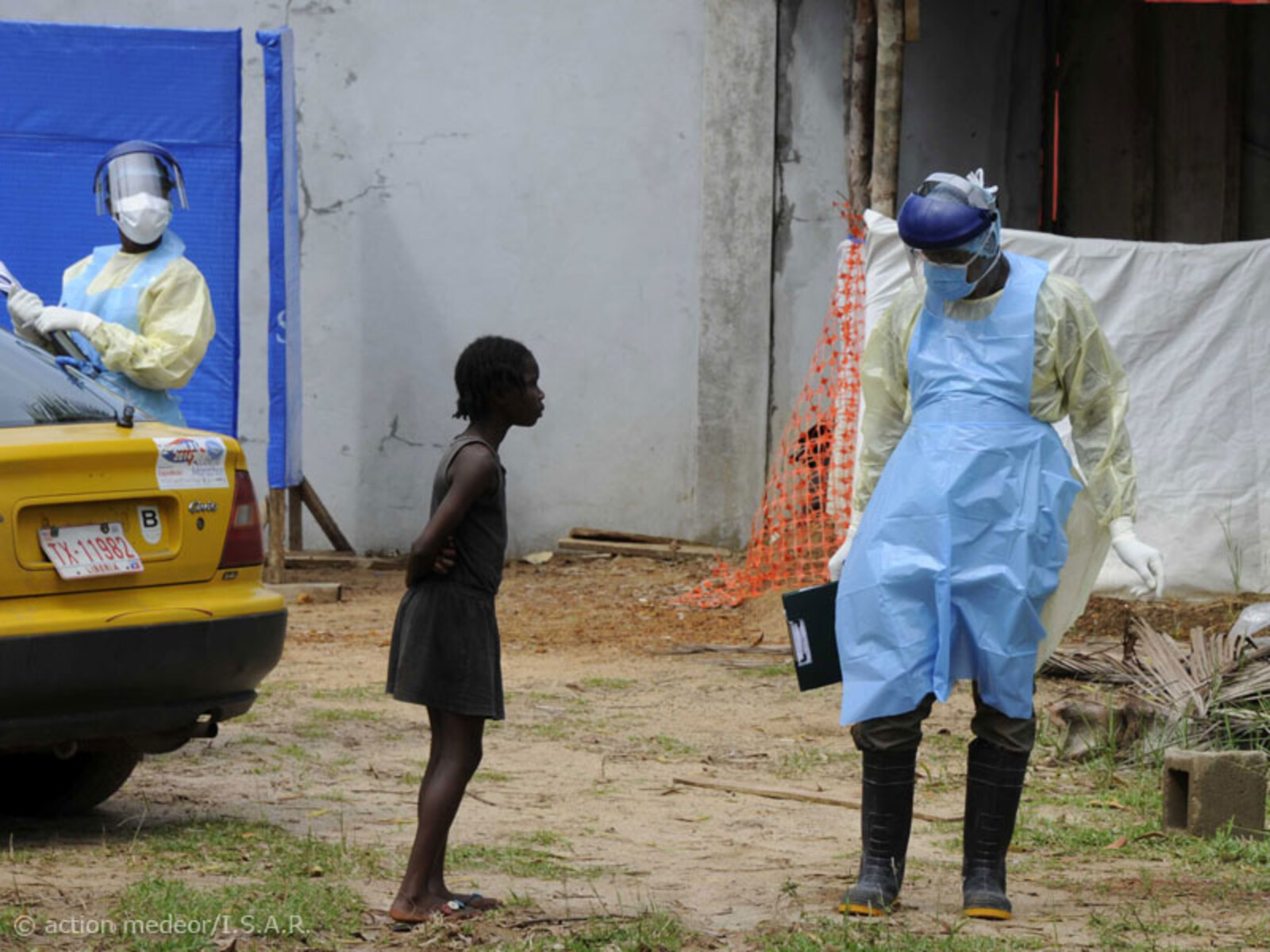 Um die Situation zu verbessern hat action medeor in Zusammenarbeit mit einer Partnerorganisation in der liberischen Hauptstadt Monrovia zwei Isolierstationen aufgebaut