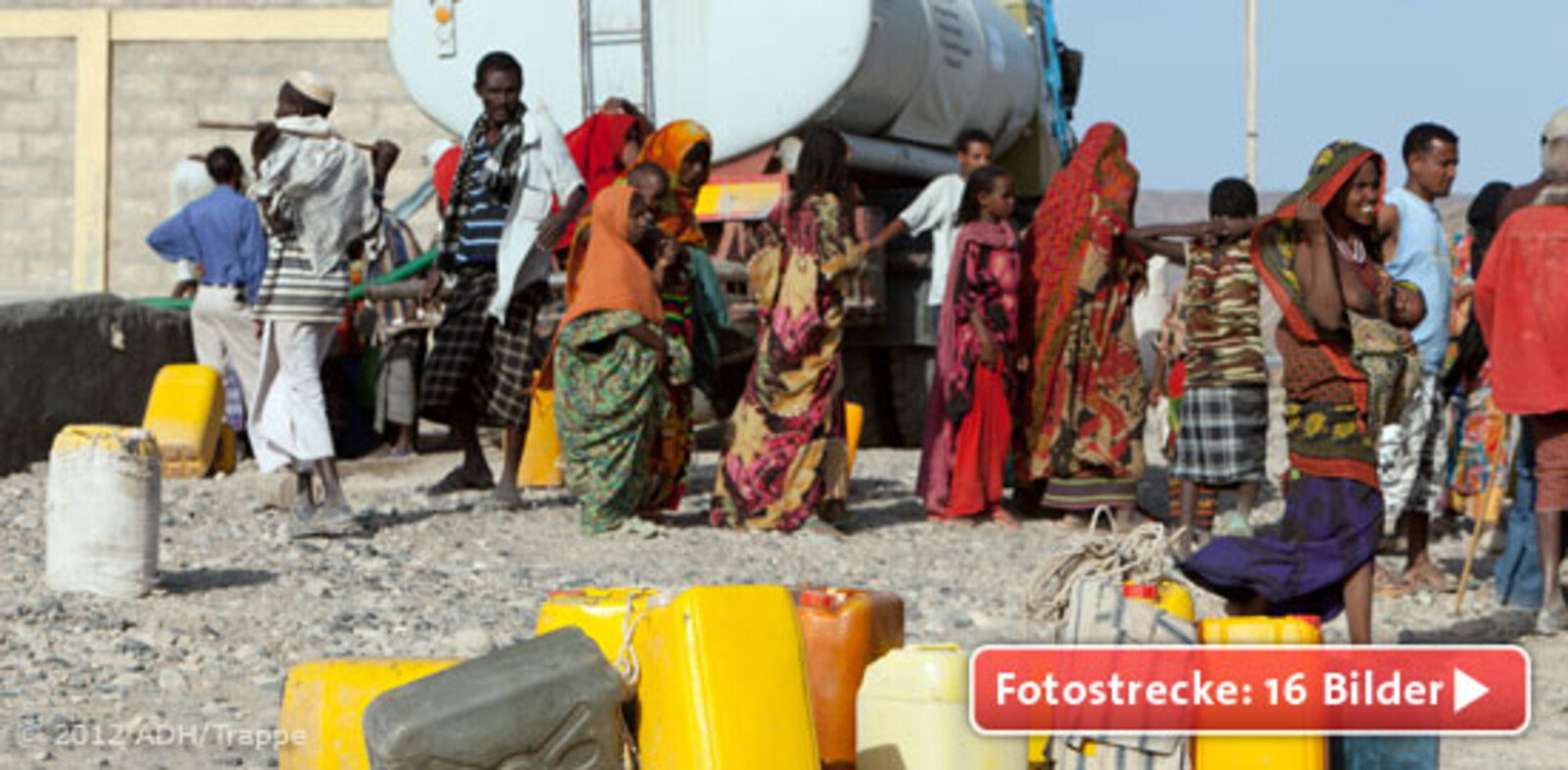 Bereits am Vorabend sind die beiden Tankwagen von Islamic Relief mit frischem Wasser eingetroffen.