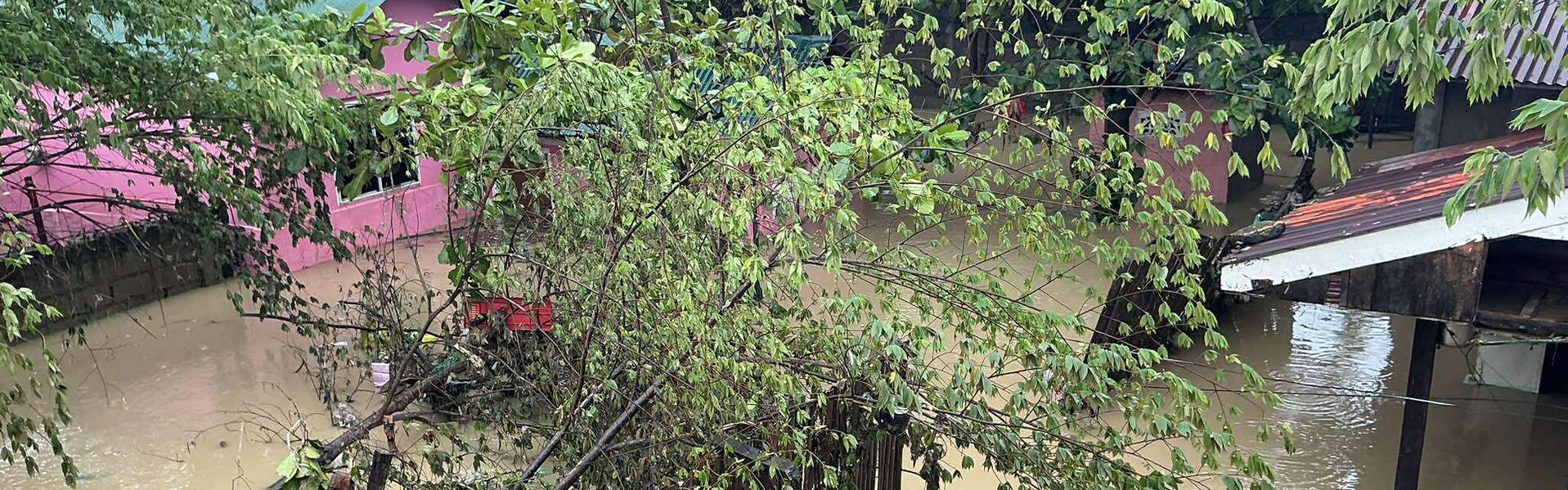 Überschwemmungen nach dem Taifun auf den Philippinen