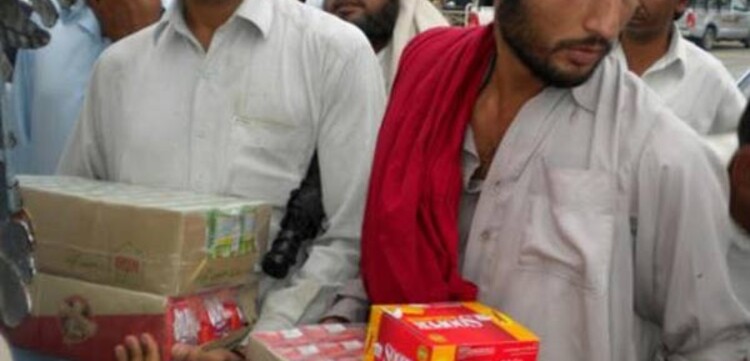 sstd-hilfe1 Flut Pakistan: CARE-Partner SSTD (Society for Skills & Development) verteilt Lebensmittel
