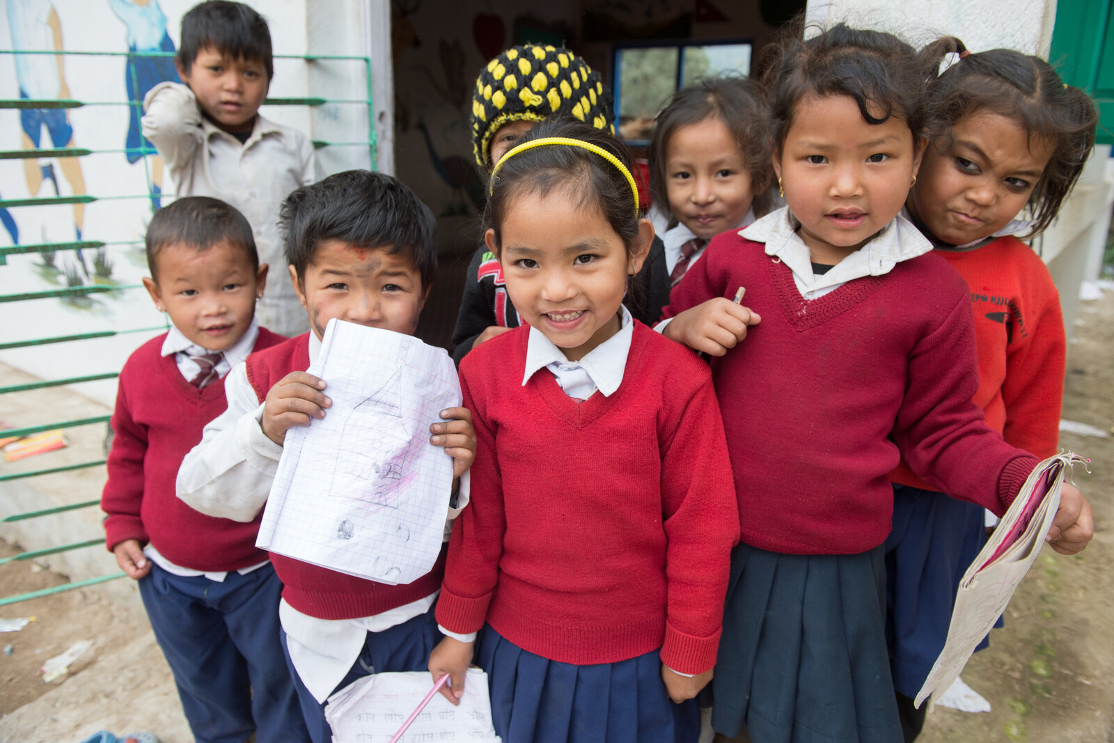 Eine Schulklasse in Nepal