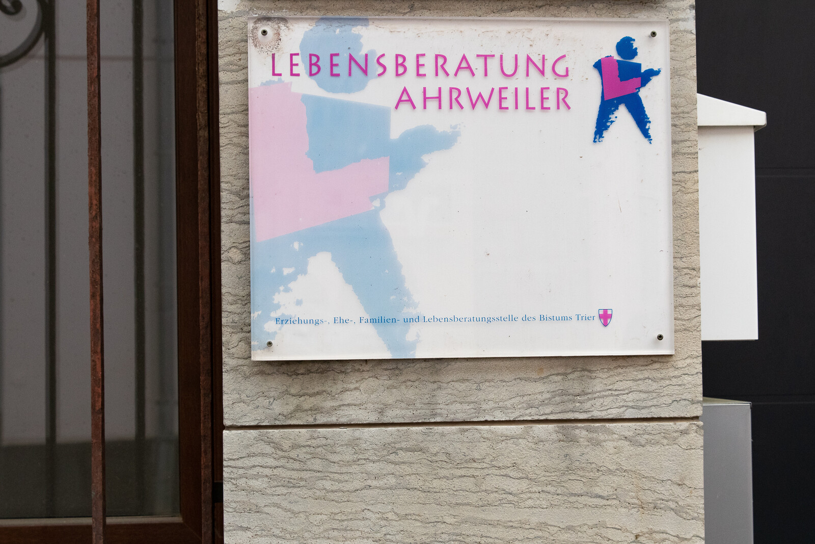 Ein Schild der Lebensberatung Ahrweiler