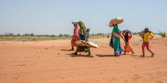 Geflüchtete aus Sudan an der Grenze zu Tschad