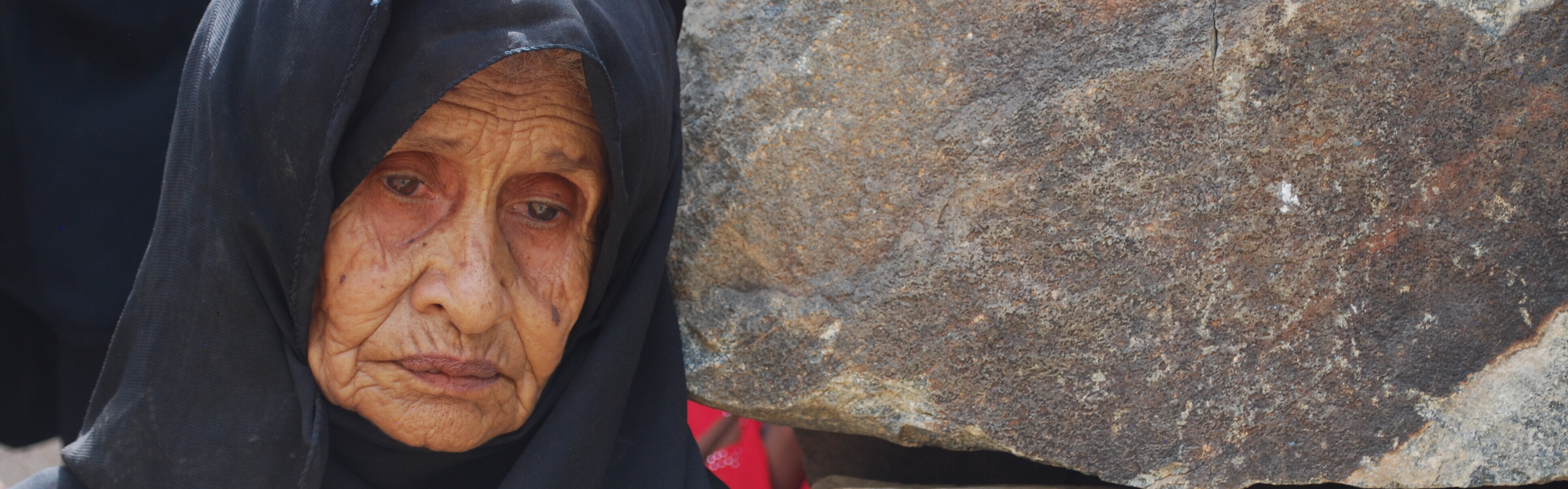 Eine alte Frau im Jemen