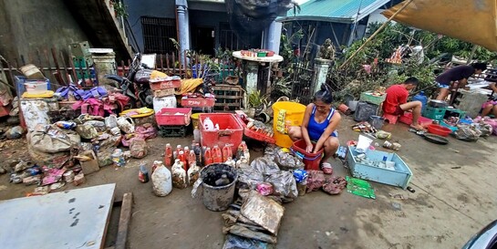 Menschen auf den Philippinen, nach Taifun Rai im Dezember 2021