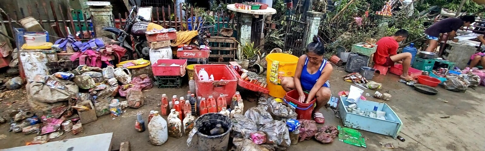 Menschen auf den Philippinen, nach Taifun Rai im Dezember 2021