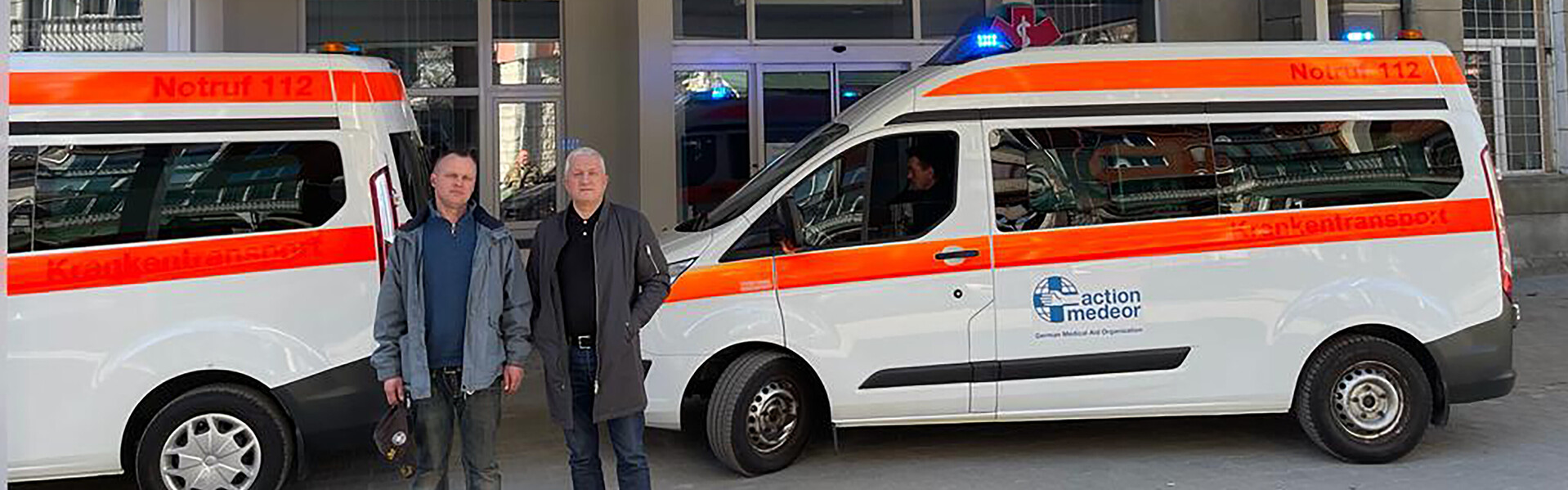 action medeor lieferte zwei Krankenwagen in die Ukraine